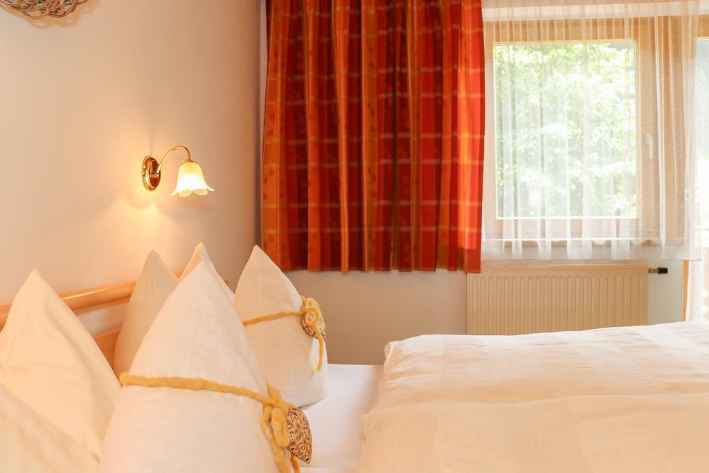 Haus Spieleck Bed & Breakfast Saalbach-Hinterglemm Dış mekan fotoğraf