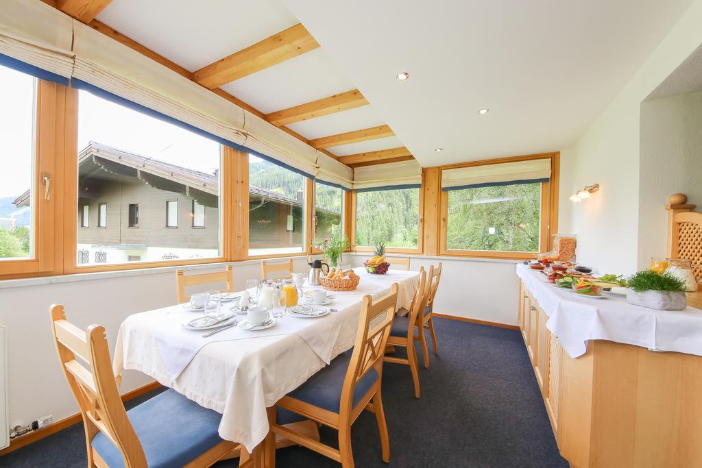 Haus Spieleck Bed & Breakfast Saalbach-Hinterglemm Dış mekan fotoğraf