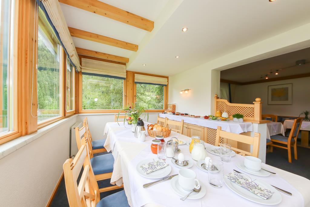 Haus Spieleck Bed & Breakfast Saalbach-Hinterglemm Dış mekan fotoğraf