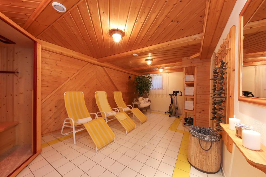 Haus Spieleck Bed & Breakfast Saalbach-Hinterglemm Dış mekan fotoğraf