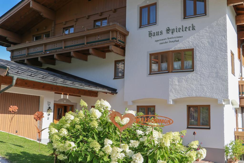 Haus Spieleck Bed & Breakfast Saalbach-Hinterglemm Dış mekan fotoğraf