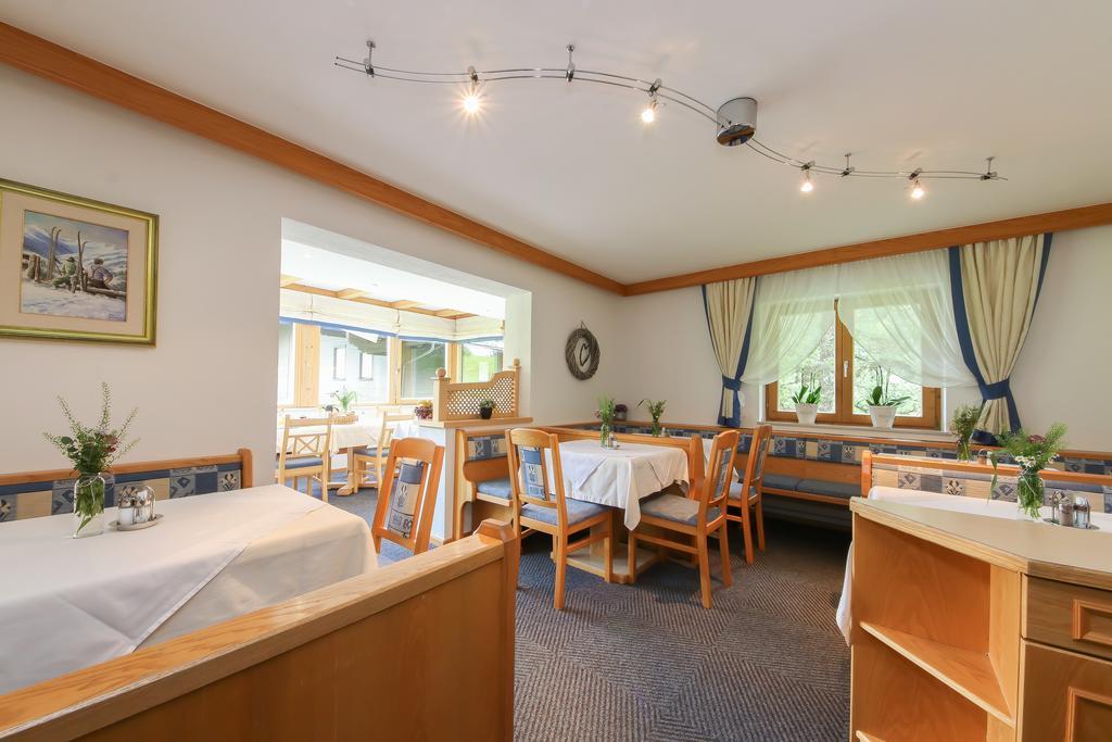 Haus Spieleck Bed & Breakfast Saalbach-Hinterglemm Dış mekan fotoğraf